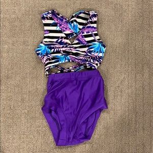 Girls dance leotard - medium child